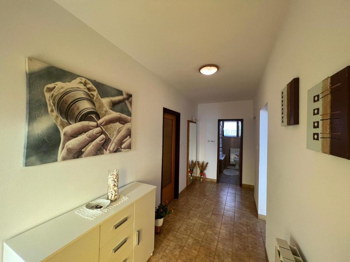 Apartman Bruna 1 Πόρετς Εξωτερικό φωτογραφία